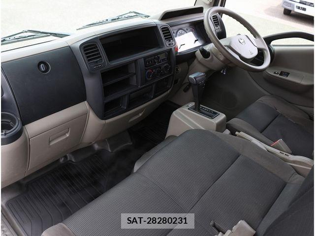 Nissan ATLAS 2017-05 8228902-28