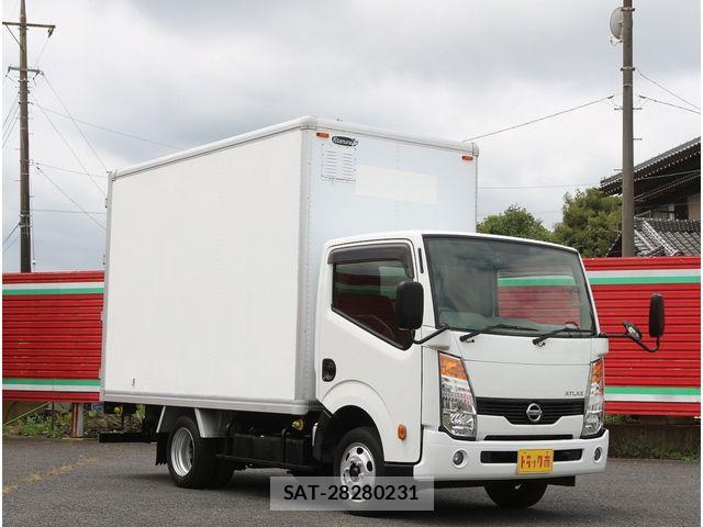 Nissan ATLAS 2017-05 8228902-4