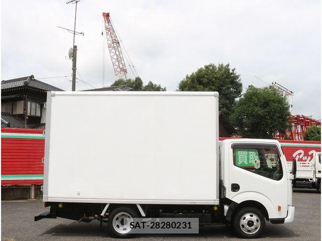 Nissan ATLAS 2017-05 8228902-5