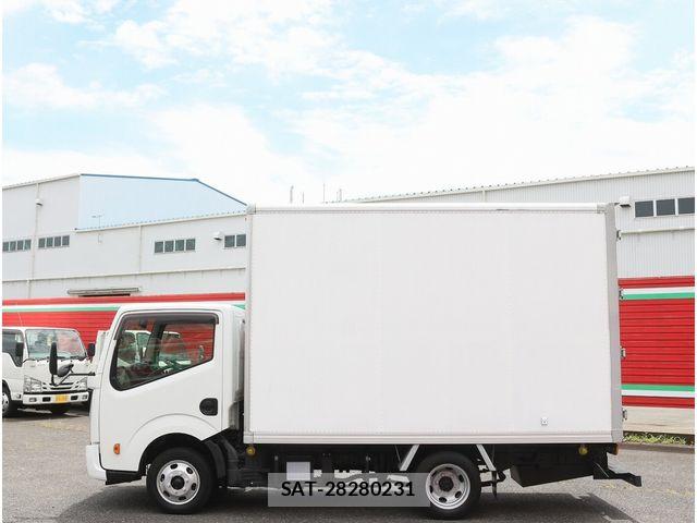 Nissan ATLAS 2017-05 8228902-8