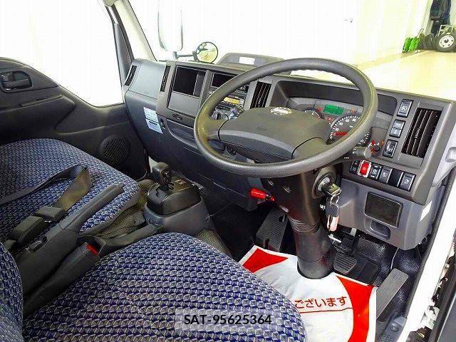 Nissan ATLAS 2024-08 8228899-4