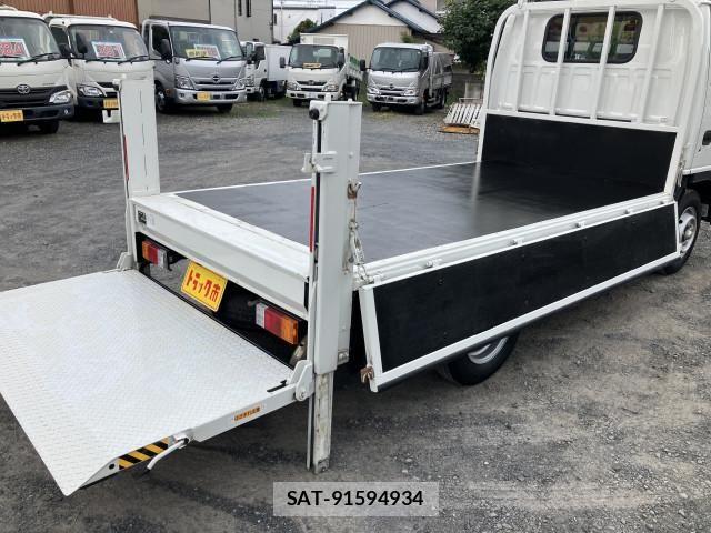 Nissan ATLAS 2023-09 8228898-18