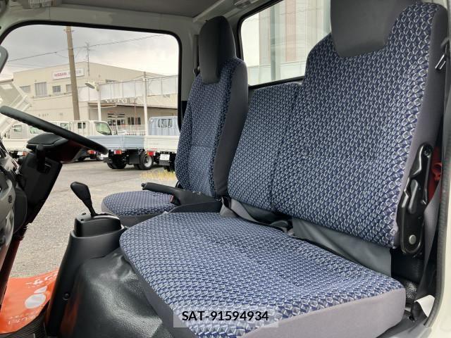 Nissan ATLAS 2023-09 8228898-27