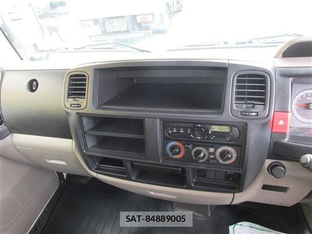 Nissan ATLAS 2017-05 8244619-10