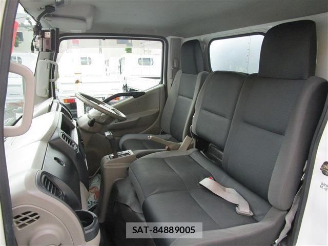 Nissan ATLAS 2017-05 8244619-14