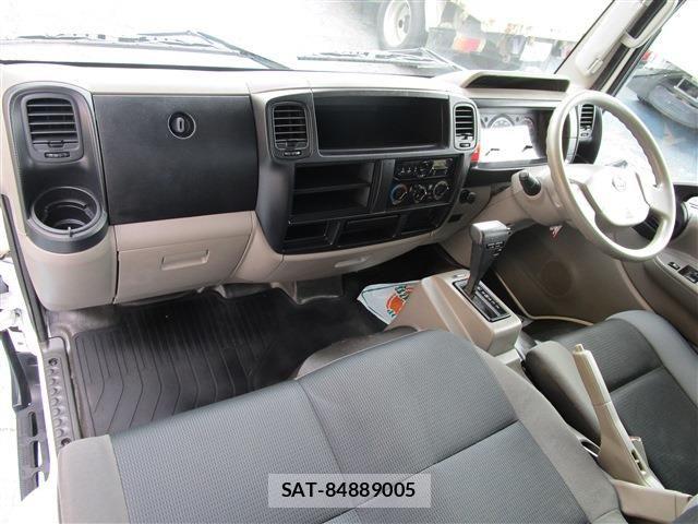Nissan ATLAS 2017-05 8244619-22