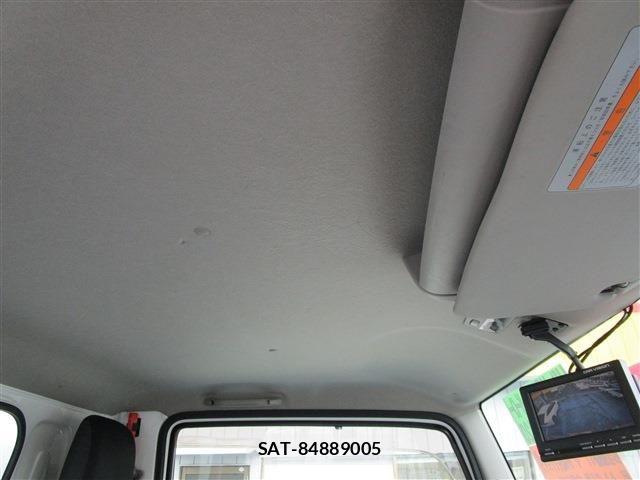 Nissan ATLAS 2017-05 8244619-23
