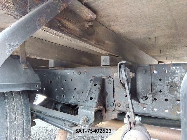 Nissan ATLAS 2009-10 8244620-18