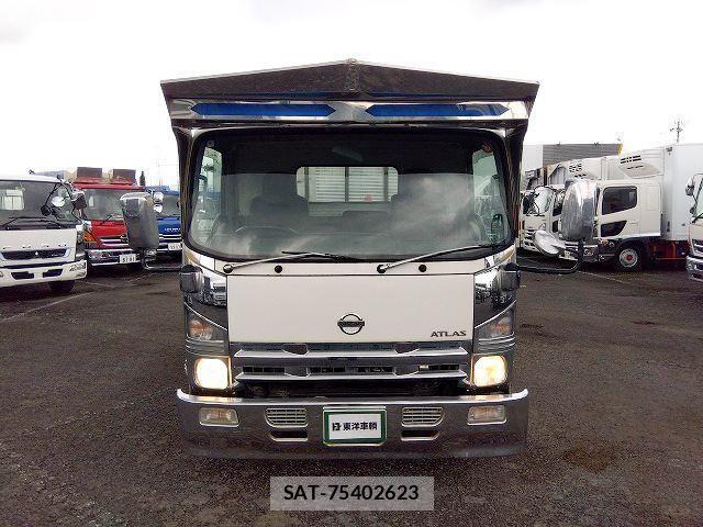 Nissan ATLAS 2009-10 8244620-1
