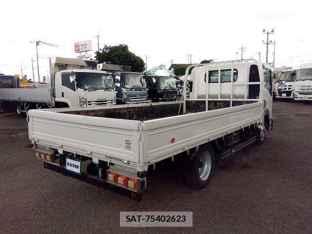 Nissan ATLAS 2009-10 8244620-3