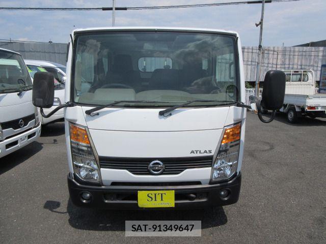 Nissan ATLAS 2011-08 8313066-1