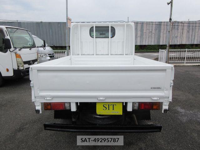 Nissan ATLAS 2016-02 8313065-2