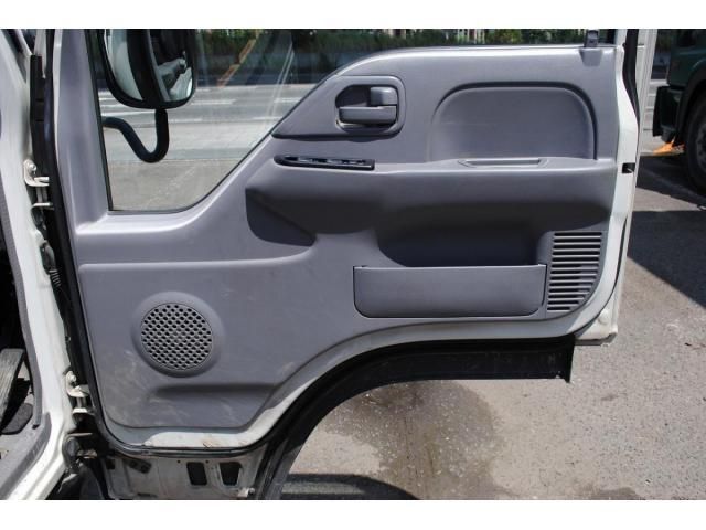 Nissan ATLAS 2006-07 8331830-28