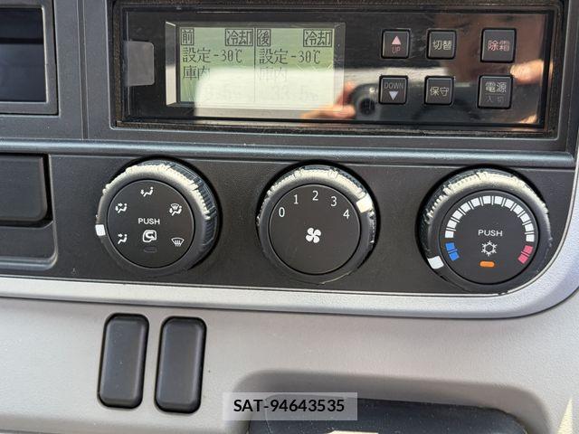 Nissan ATLAS 2018-11 8334856-17