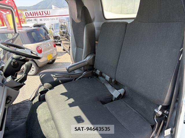 Nissan ATLAS 2018-11 8334856-23