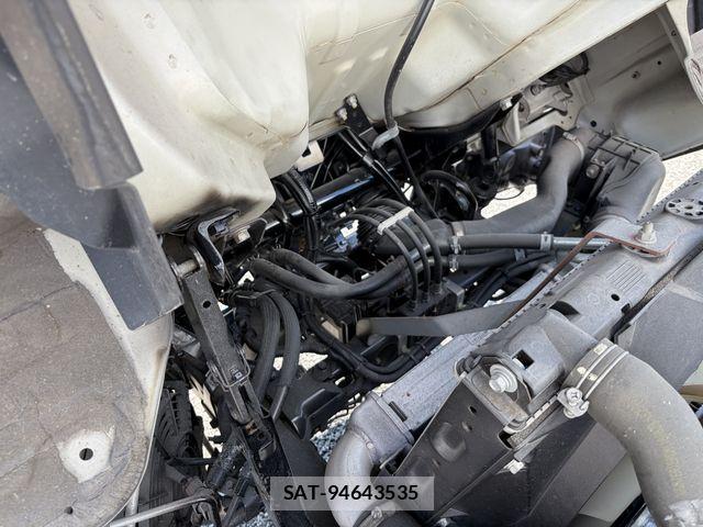 Nissan ATLAS 2018-11 8334856-26