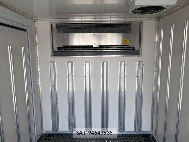 Nissan ATLAS 2018-11 8334856-6