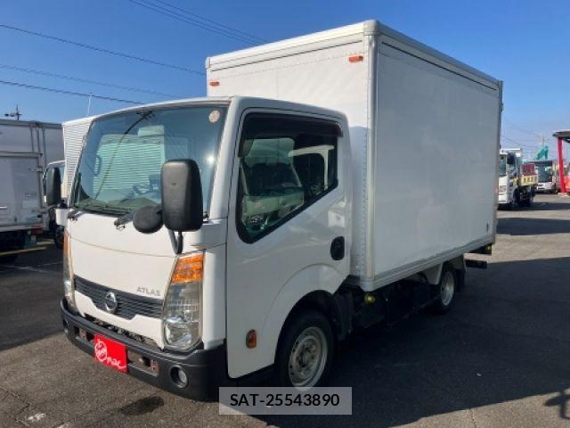 Nissan ATLAS 2013-09 8334860-0