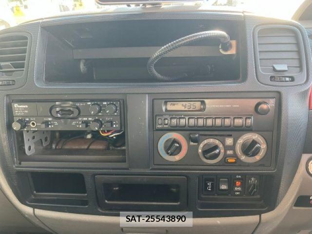 Nissan ATLAS 2013-09 8334860-18