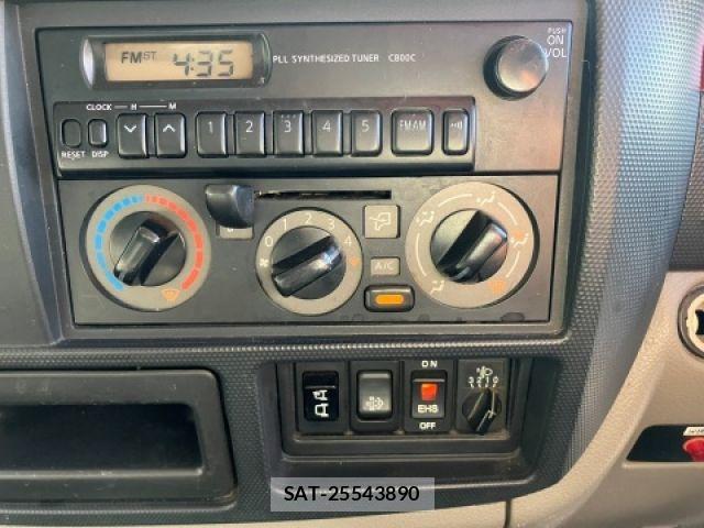Nissan ATLAS 2013-09 8334860-19