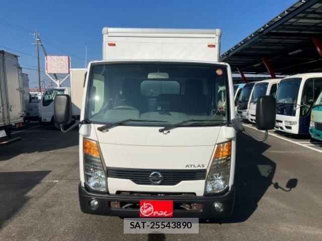 Nissan ATLAS 2013-09 8334860-2
