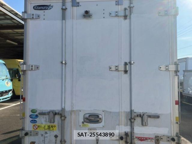 Nissan ATLAS 2013-09 8334860-6