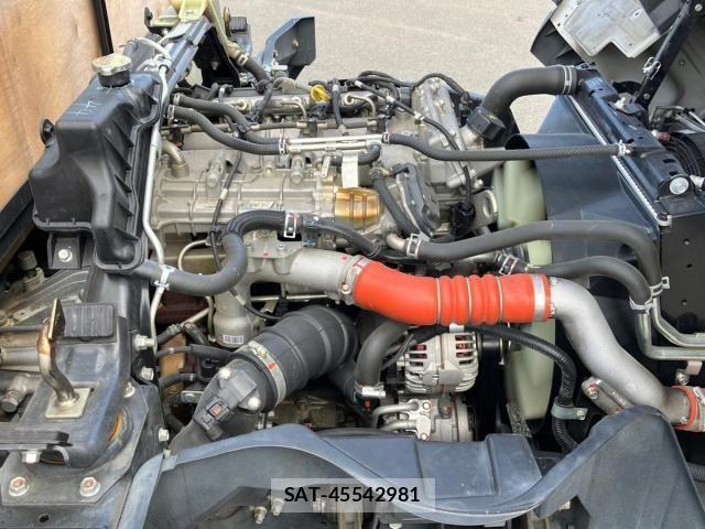 Nissan ATLAS 2015-08 8353922-15