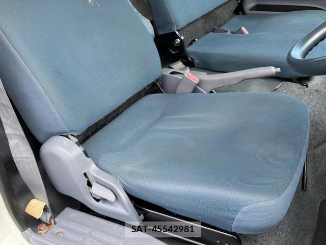 Nissan ATLAS 2015-08 8353922-16