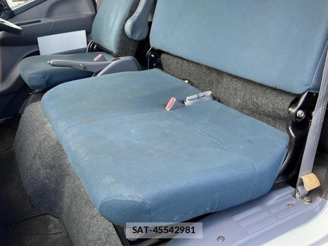 Nissan ATLAS 2015-08 8353922-17