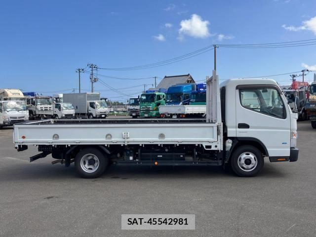 Nissan ATLAS 2015-08 8353922-5