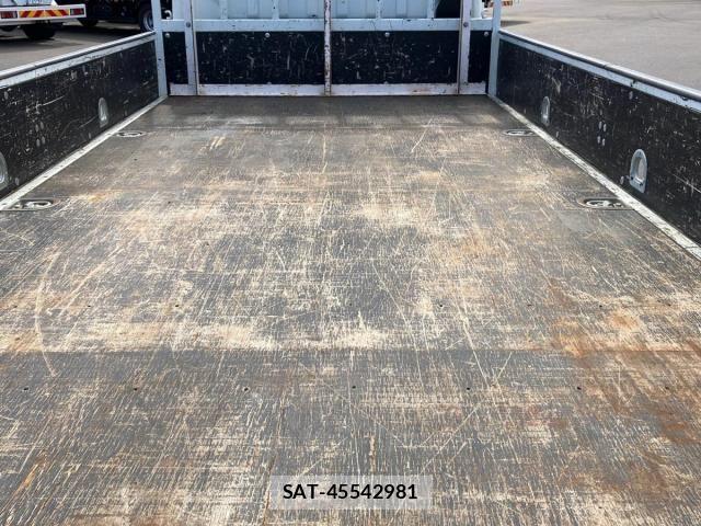 Nissan ATLAS 2015-08 8353922-7