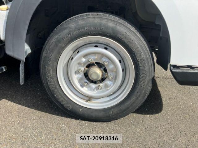 Nissan ATLAS 2013-09 8364773-16