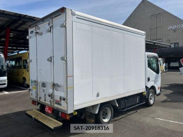 Nissan ATLAS 2013-09 8364773-1