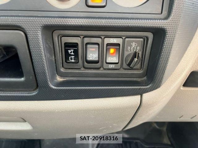Nissan ATLAS 2013-09 8364773-24