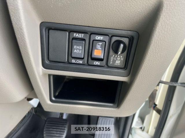 Nissan ATLAS 2013-09 8364773-25