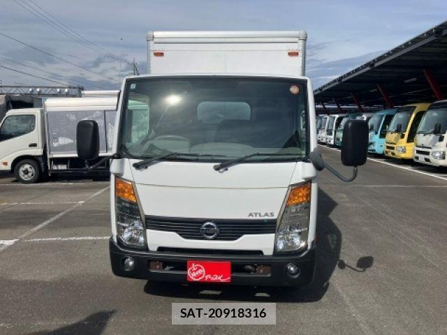 Nissan ATLAS 2013-09 8364773-2