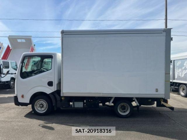 Nissan ATLAS 2013-09 8364773-4