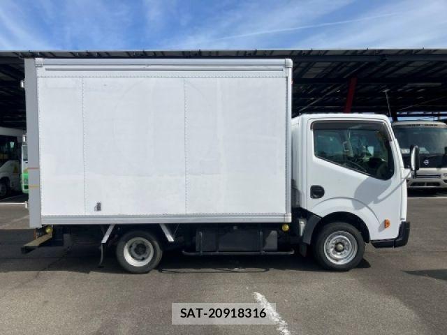 Nissan ATLAS 2013-09 8364773-5