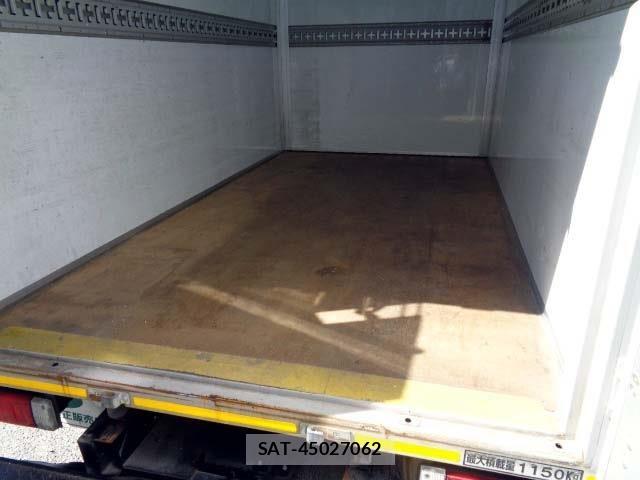 Nissan ATLAS 2020-06 8364774-10