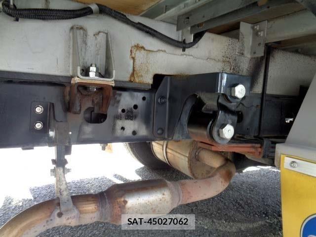 Nissan ATLAS 2020-06 8364774-14