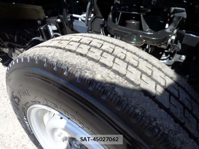 Nissan ATLAS 2020-06 8364774-15