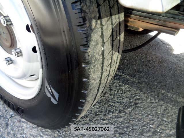 Nissan ATLAS 2020-06 8364774-16