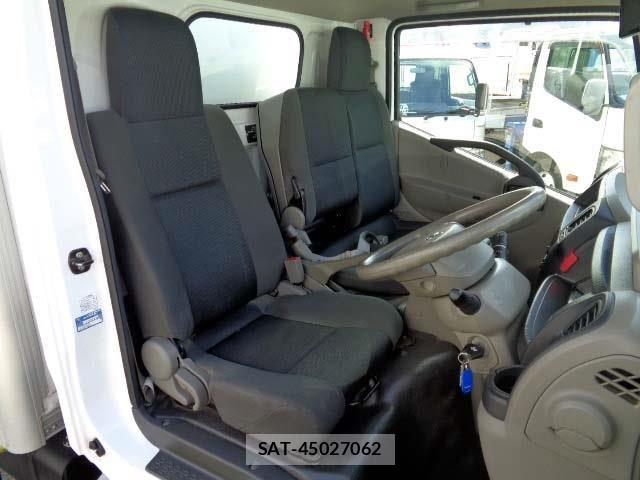 Nissan ATLAS 2020-06 8364774-4