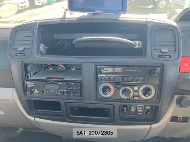 Nissan ATLAS 2013-04 8364772-18