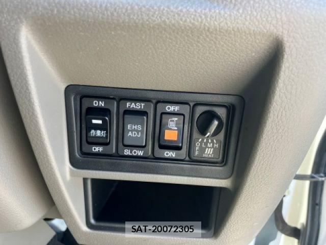 Nissan ATLAS 2013-04 8364772-20
