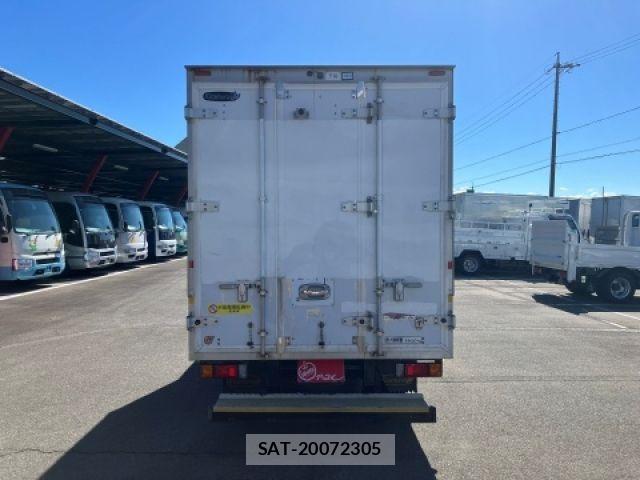 Nissan ATLAS 2013-04 8364772-3
