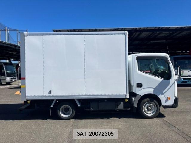 Nissan ATLAS 2013-04 8364772-5