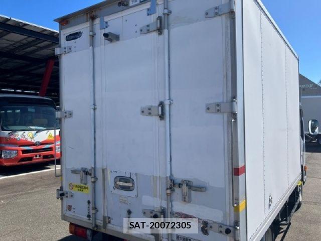 Nissan ATLAS 2013-04 8364772-6