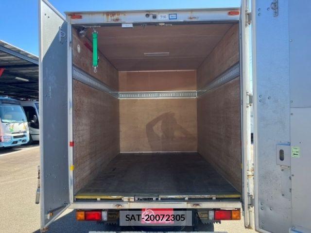 Nissan ATLAS 2013-04 8364772-7