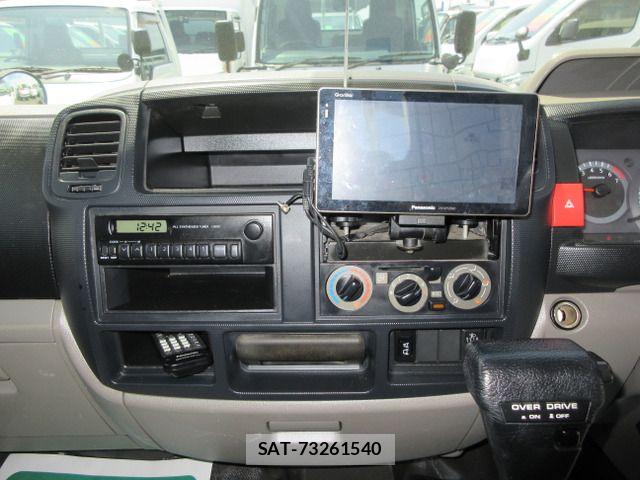 Nissan ATLAS 2013-06 8437942-13